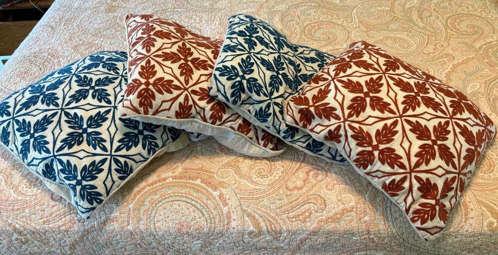 GUC Rodeo Home set of 4 embroidered linen Decorative Pillows w/ inserts, 18x18